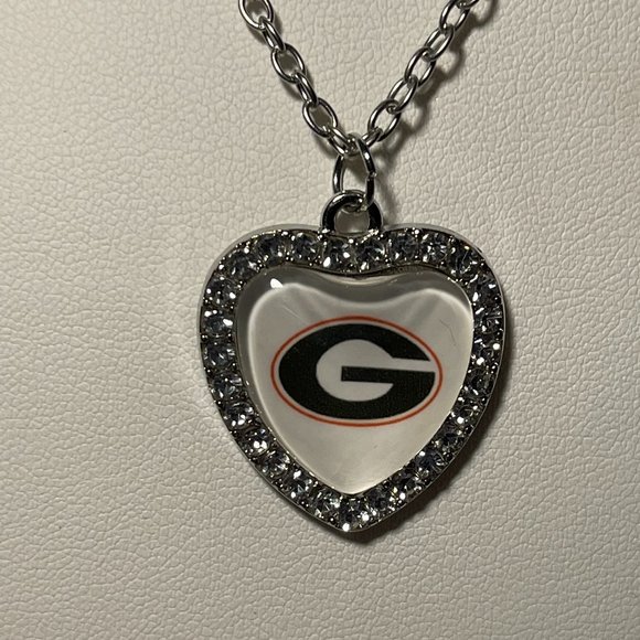GEORGIA BULLDOGS NCAA 18" HEART NECKLACE  !!!NEW!!! - Picture 1 of 2